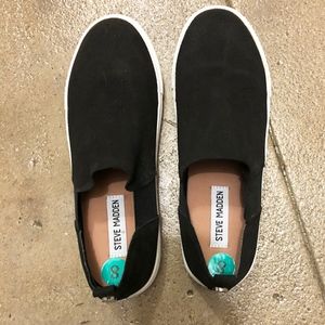 Steve Madden Preferred Suede Slip On Sneaker